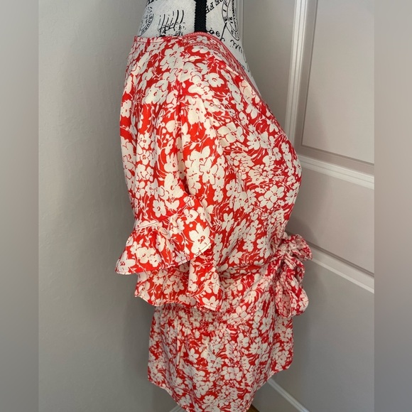 Max Studio Floral Red Women's Top Size Large - Picture 2 of 12